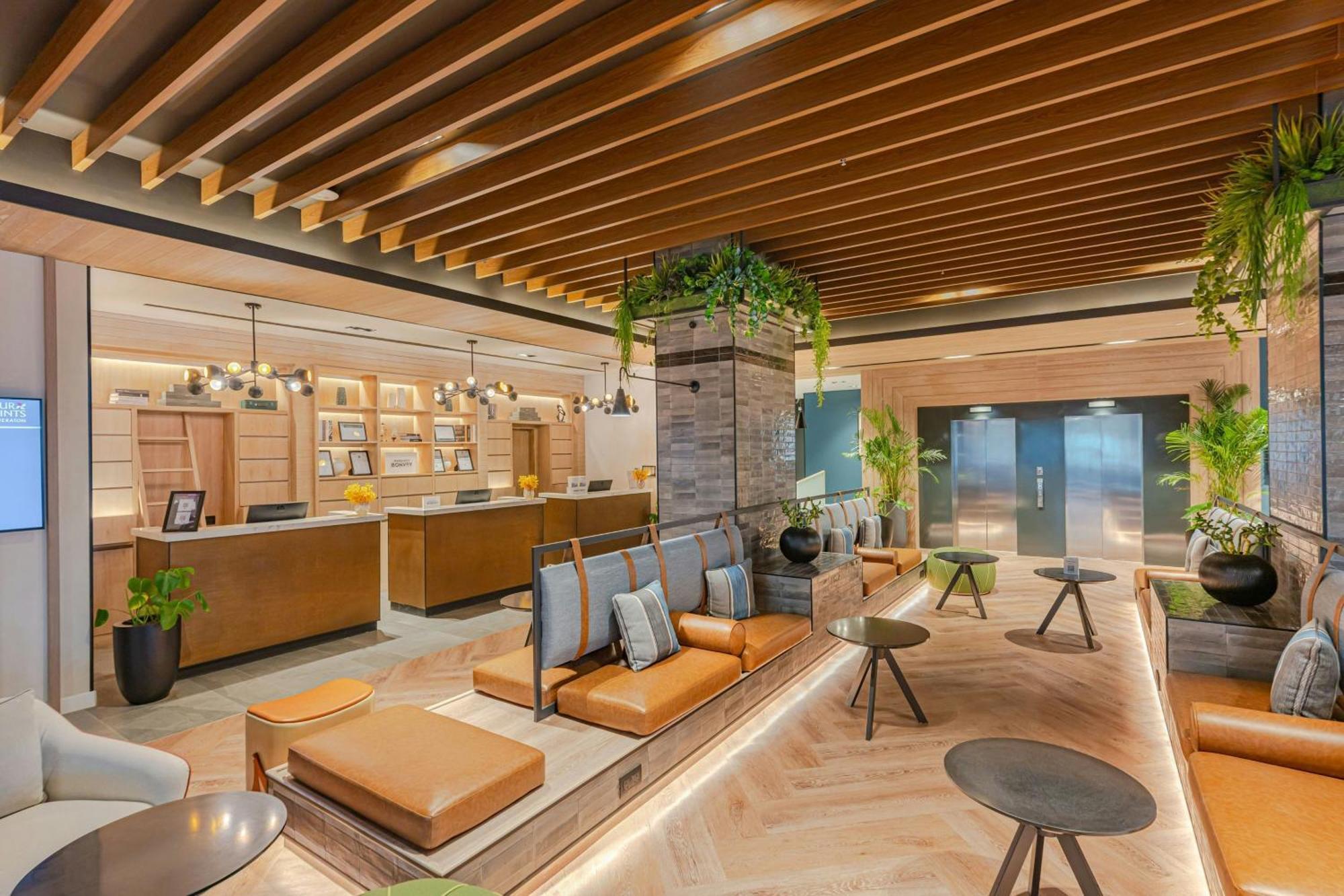 Four Points By Sheraton King Abdulaziz Road Hotel 4*